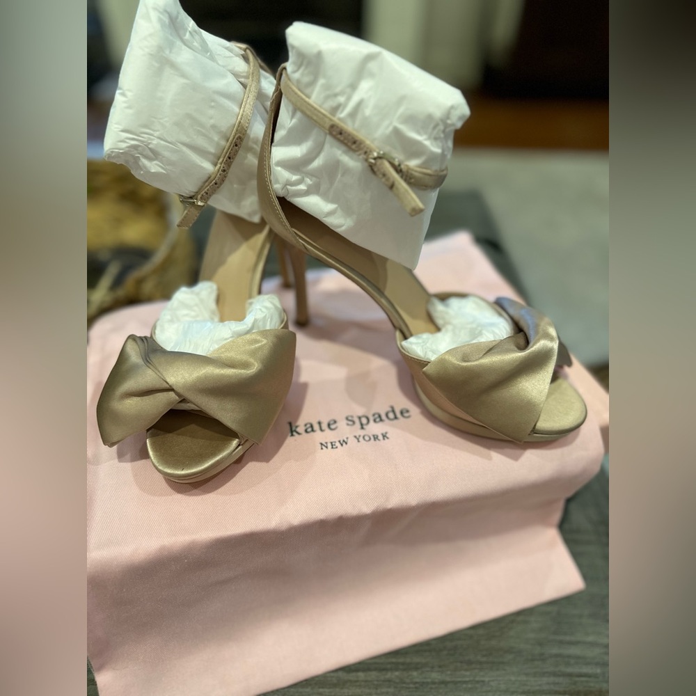 Brand New Kate Spade Blush Satin Heels with Bow - Picture 2 of 13